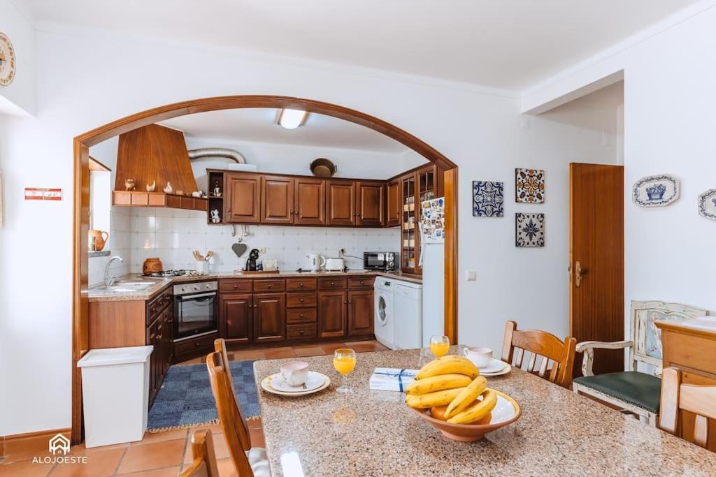 Casa Do Patio - 3 Bedrooms, Ponte Rol ตอร์เรส เวดรัส ภายนอก รูปภาพ