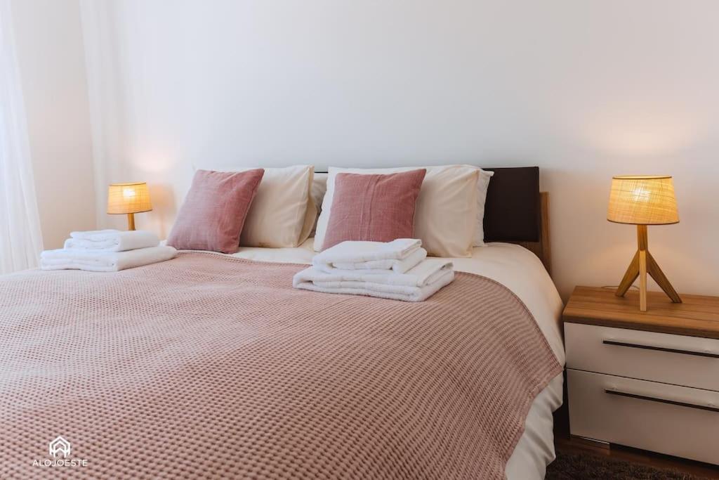 Casa Do Patio - 3 Bedrooms, Ponte Rol ตอร์เรส เวดรัส ภายนอก รูปภาพ